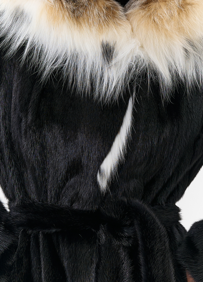 Норковая шуба с рысью в черном цвете модель № 25002 универмаг малина