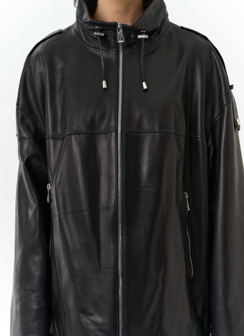 Куртка из натуральной кожи с воротником стойка