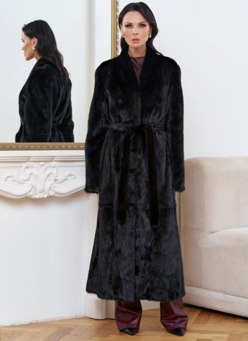 Женская длинная шуба из меха норки фото