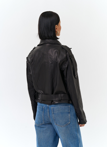 Женская куртка косуха из натуральной кожи