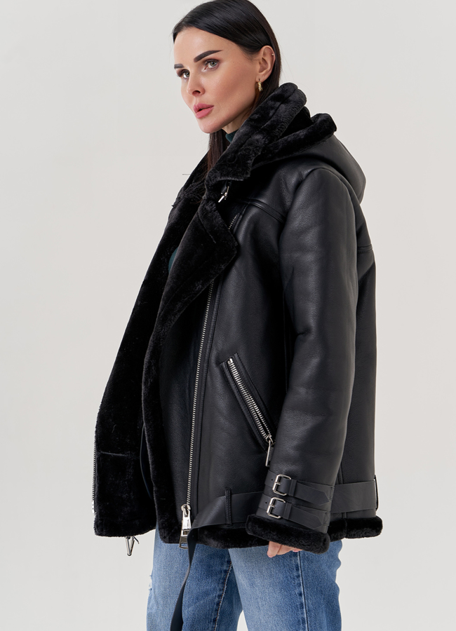 Женская дубленка пилот из эко кожи черного цвета  модель № 79311 в кредит