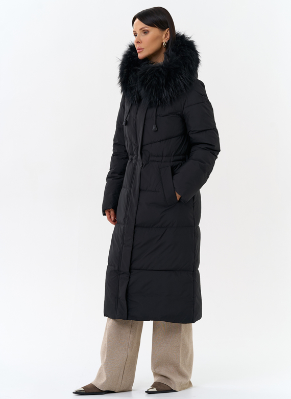 Женский пуховик с капюшоном из меха чернобурки