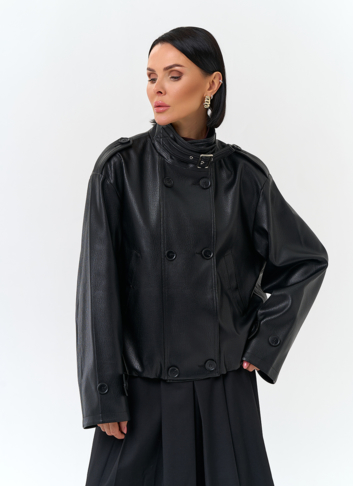 Женская куртка из эко кожи черного цвета
