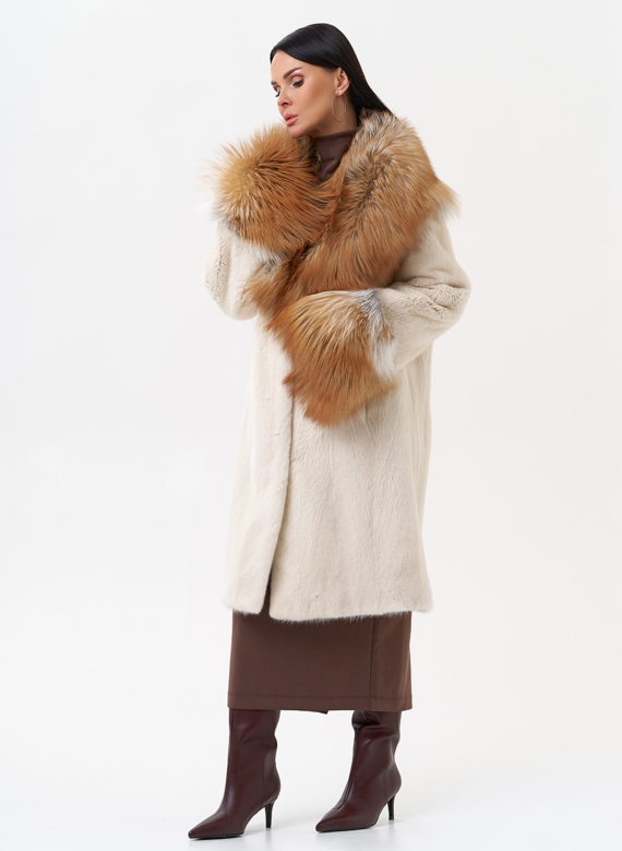 Норковая шуба с отделкой из меха лисы