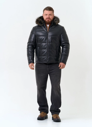 Мужской пуховик из эко кожи с мехом енота на капюшоне фото