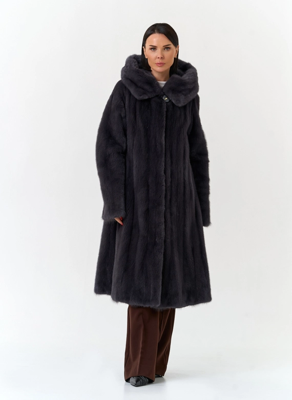 Шуба из меха норки с капюшоном