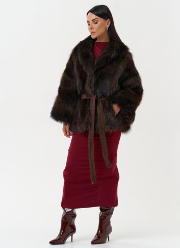 Женская шуба из меха канадского енота