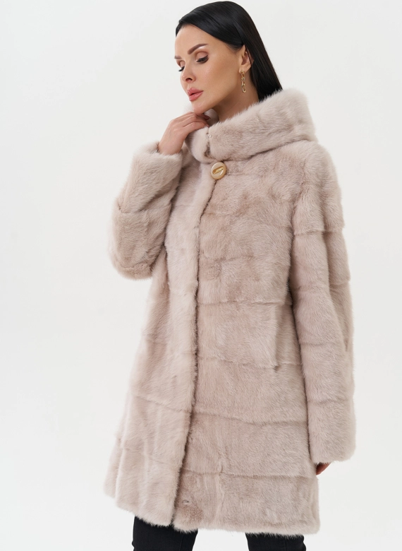 Светлая норковая шуба с капюшоном фото
