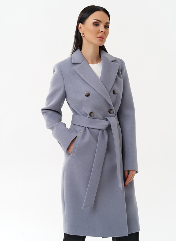 Женское двубортное пальто с поясом