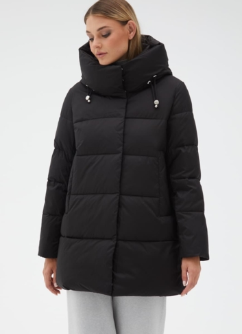 Женский пуховик с капюшоном