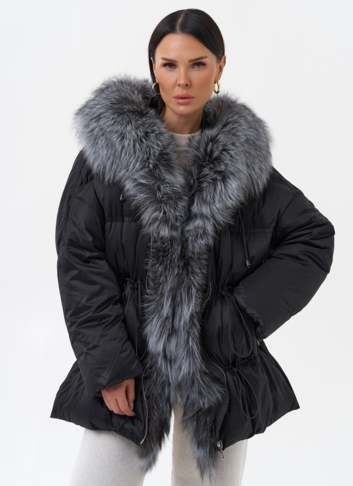 Пуховик с отделкой из меха чернобурки