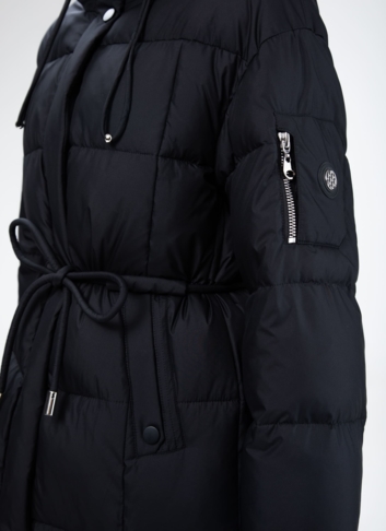 Женский пуховик с капюшоном 