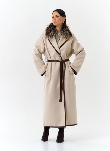 Женское длинное пальто с отделкой из меха лисы