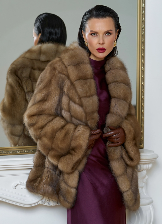 Женская шуба из куницы с воротником шаль модель № 31727 меха малина