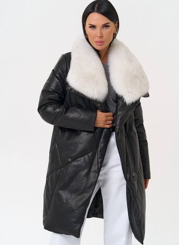 Пуховик из натуральной кожи с меховым воротником