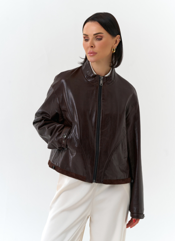 Женская короткая куртка из натуральной кожи