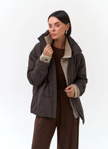 Женская куртка с воротником стойкой